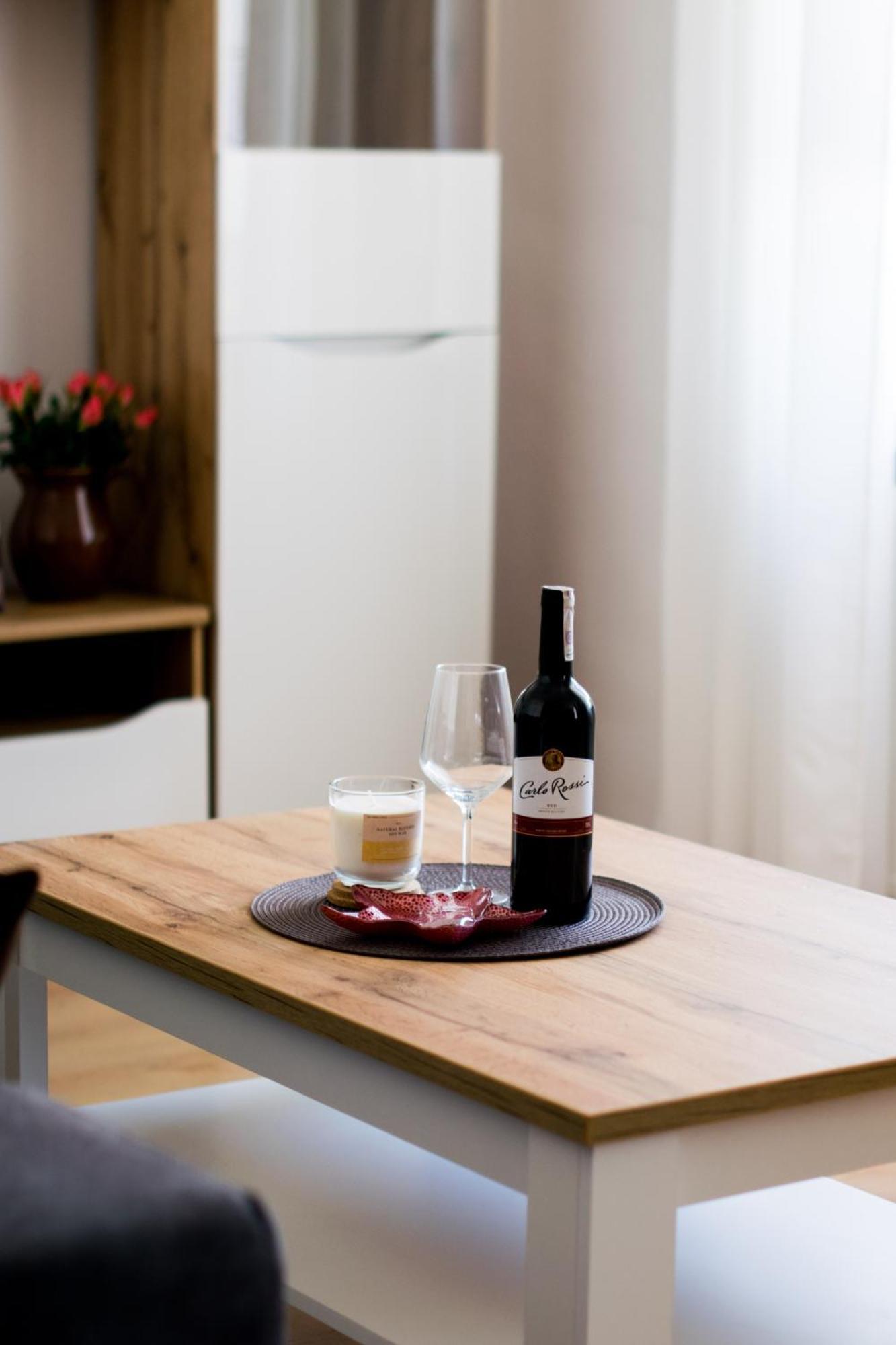 Color 24 Apartament V Daire Stalowa Wola Dış mekan fotoğraf